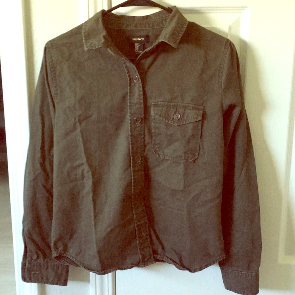 3/$10 F21 Single Pocket Button Up